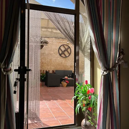 La De Izan Gumiel de Izan