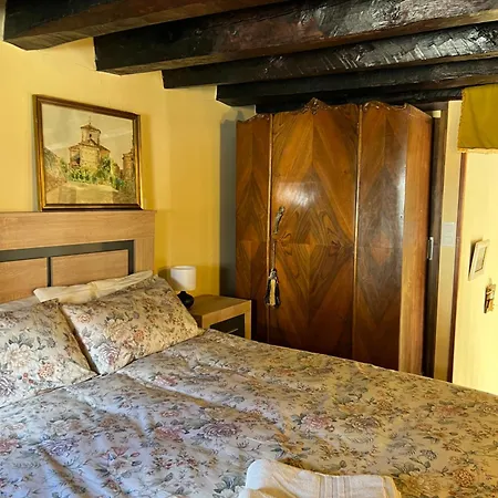 La De Izan Gumiel de Izan