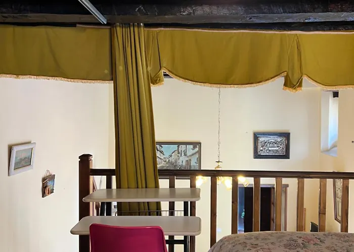 La De Izan Gumiel de Izan